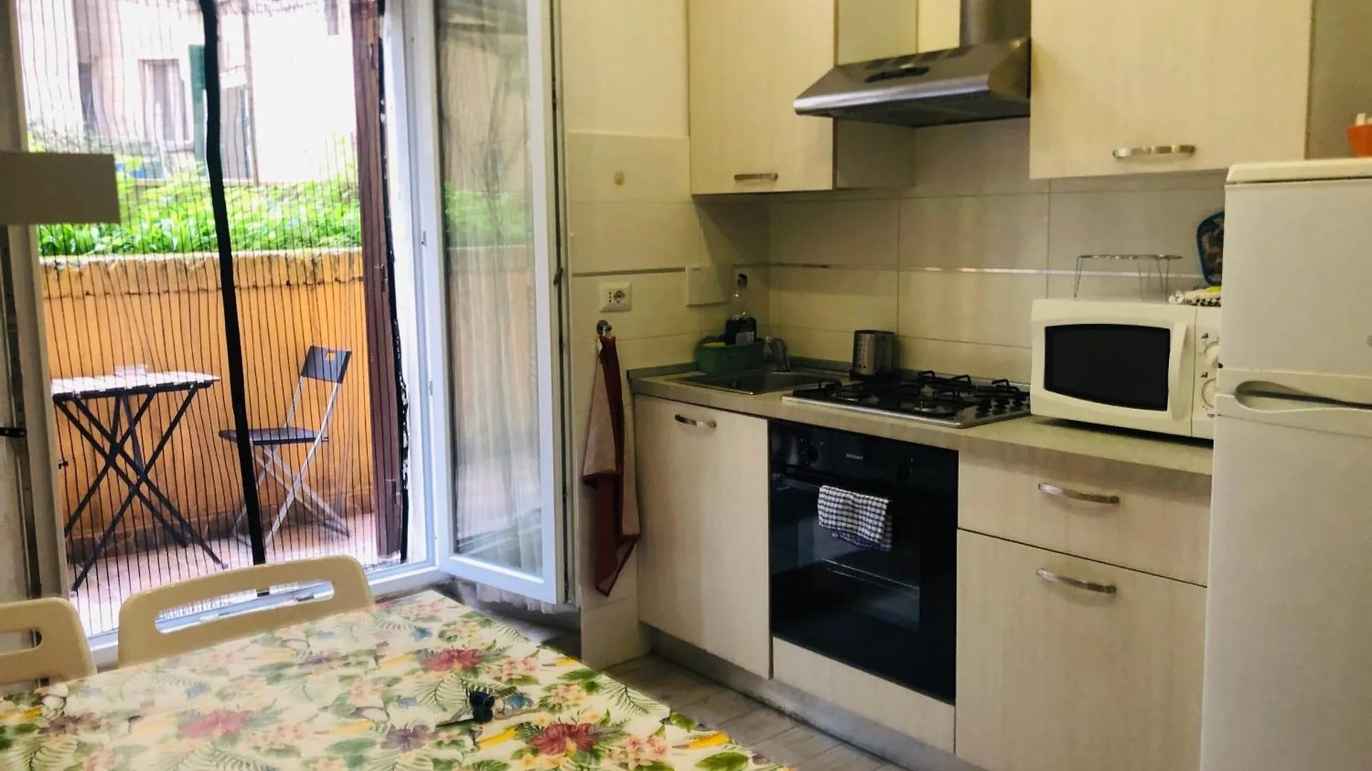 Colibri Apartment Rome